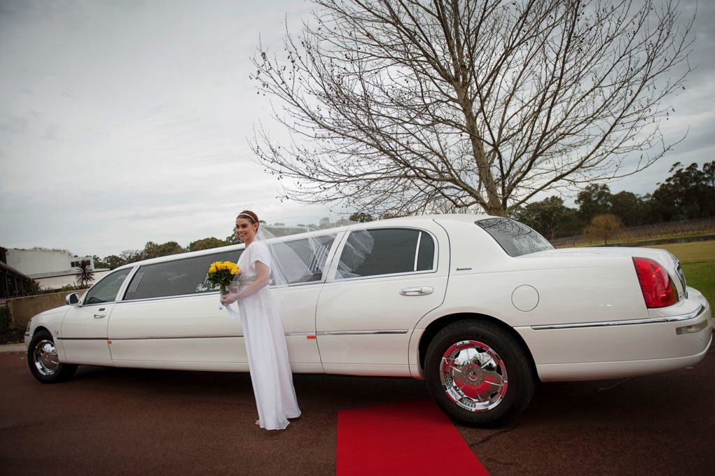 This is a picture of the prom limo services.